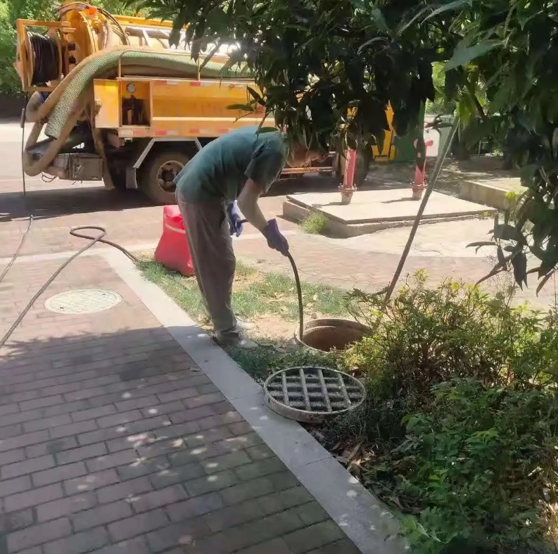 高青市政排污管道清淤疏通——专业团队，让您全程省心！